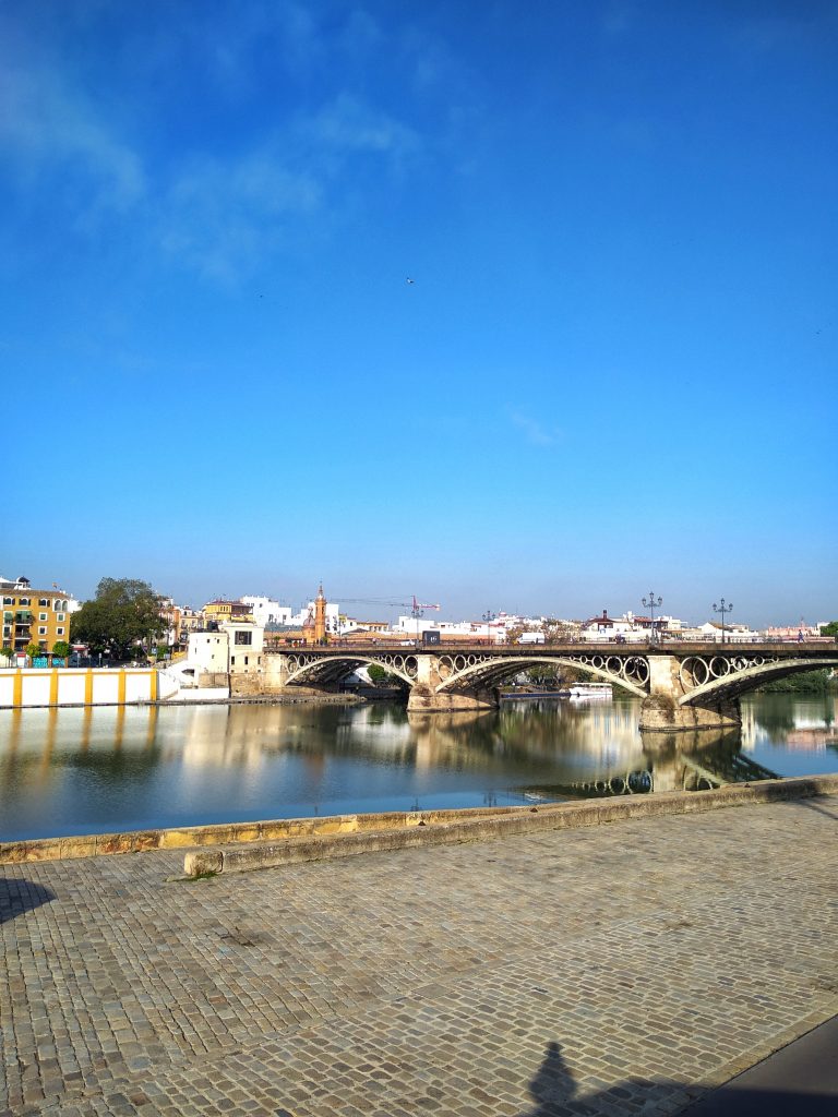 Puente de Triana, Sevilla guía completa