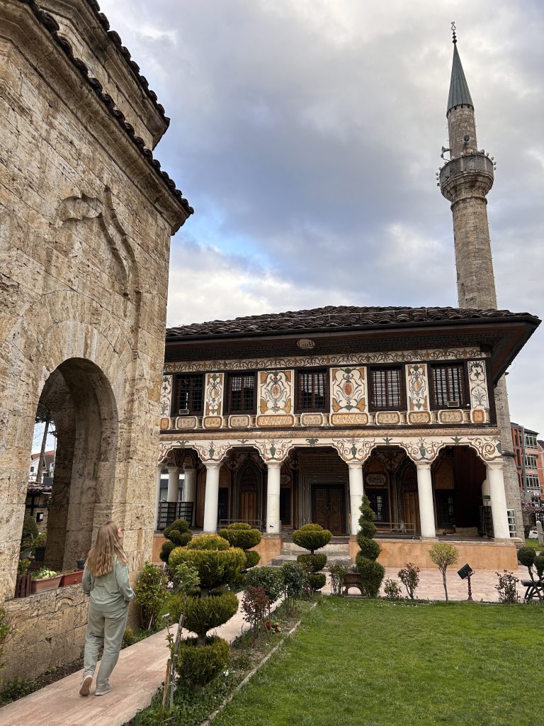 Mezquita pintada de Tetovo, roadtrip por Macedonia desde Sofía