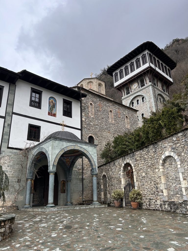 Monasterio de San Juan Bautista, roadtrip por Macedonia desde Sofía